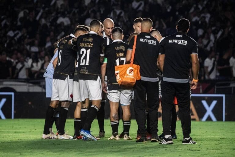 Jogadores do Vasco em São Januário