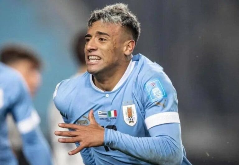 Luciano Rodríguez pela Seleção Uruguaia