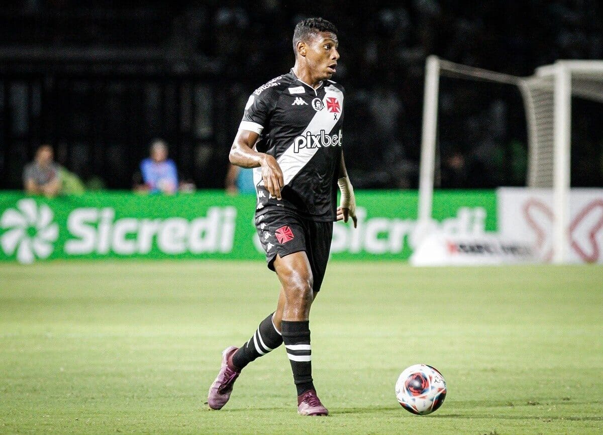 Lyncon em ação pelo Vasco contra o Madureira pelo Carioca 2023