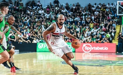 Marquinhos em atuação pelo São Paulo