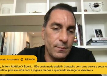 Marcelo Arcoverde falando em vídeo.