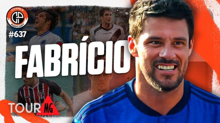 Fábio visto sorrindo com uniforme do Vasco.