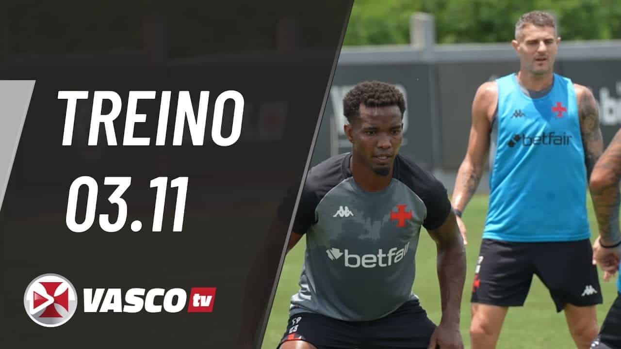 Treinamento do Vasco, jogadores em campo, treino em dia de preparação.