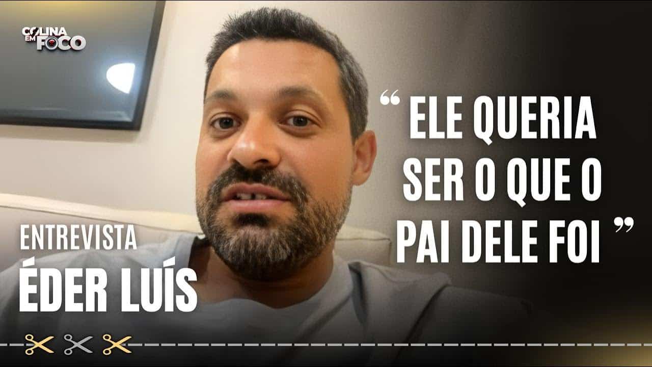 Homem com barba e expressão séria.