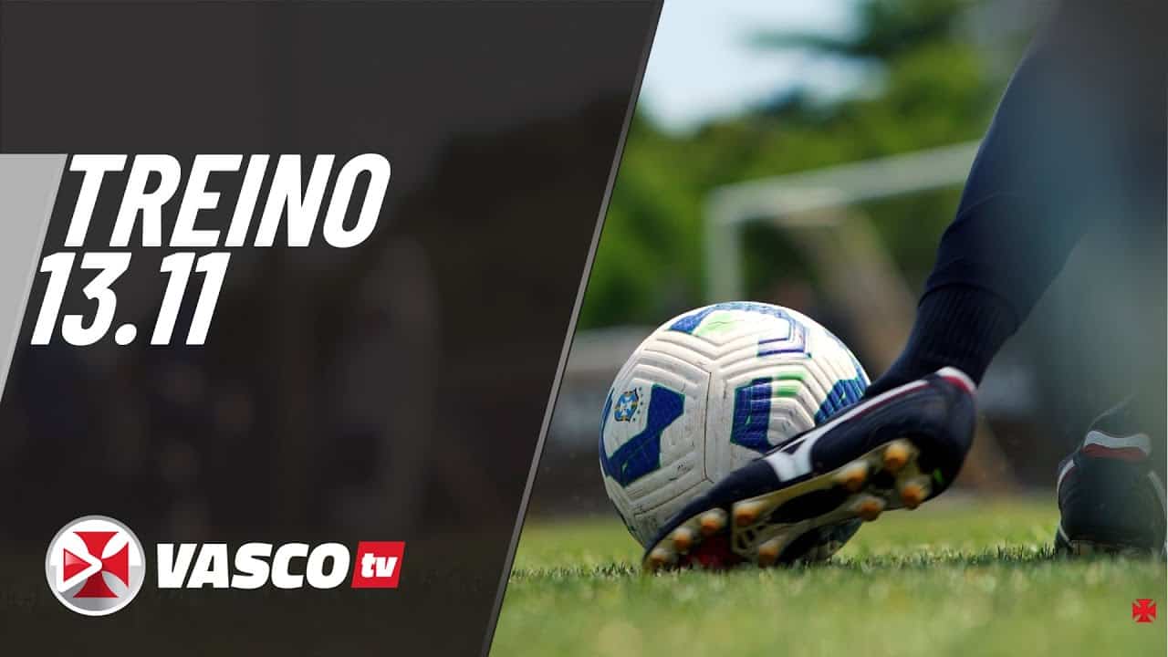 Treinamento de futebol, bola e chuteira.