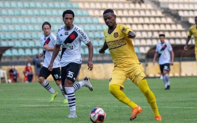 Miranda durante o jogo contra o Madureira