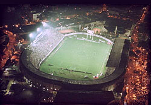 Estádio de São Januário à noite