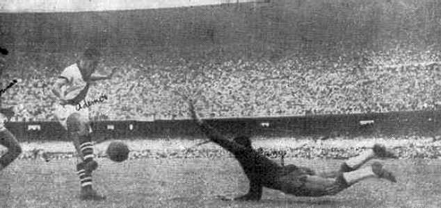 Gol de Ademir na decisão Vasco 2×1 América (1950)