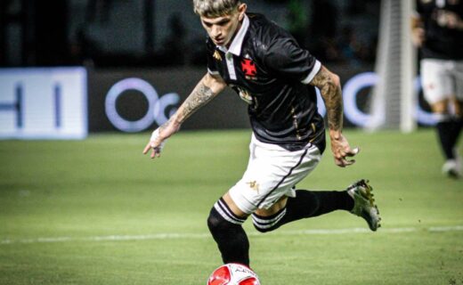 Luca Orellano em ação pelo Vasco contra o Boavista