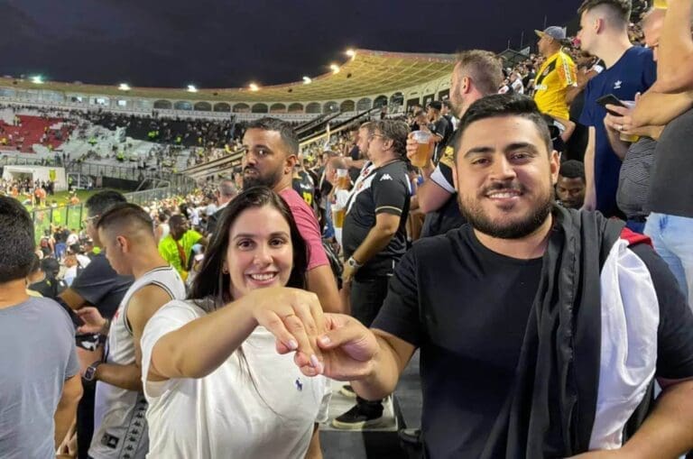 Palmeirenses ficam noivos em São Januário