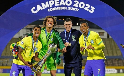 Matheus Ferreira, Phillipe Gabriel e Rayan foram campeões do Sul-Americano Sub-17