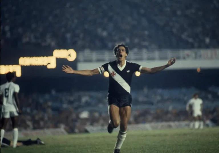 Roberto Dinamite pelo Vasco da Gama