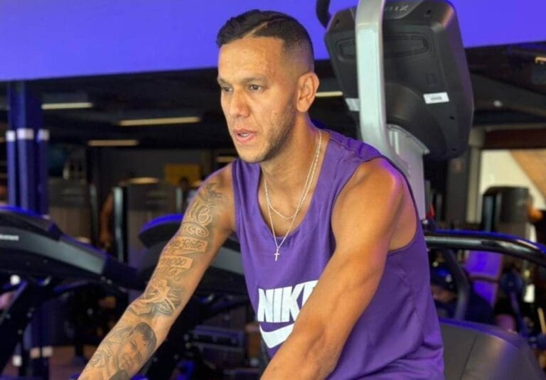 Souza se recupera de lesão no Vasco