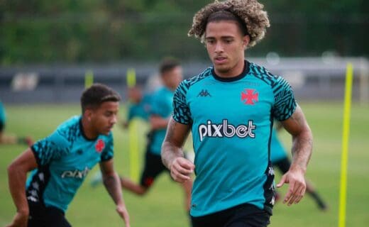 Figueiredo em treino do Vasco nesta quarta-feira