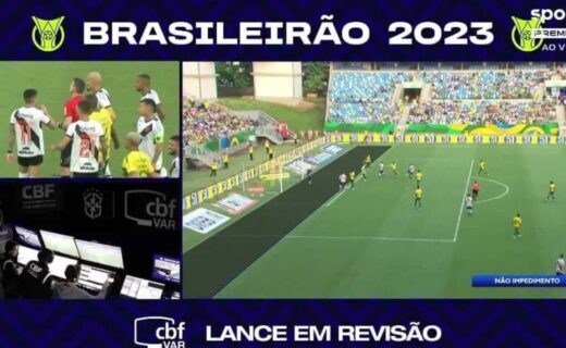 VAR analisando gol do Vasco contra o Cuiabá