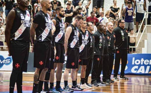 Time do Vasco no ginásio de São Januário