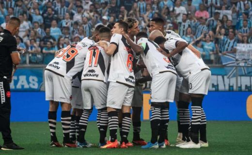 Jogadores do Vasco na Arena do Grêmio