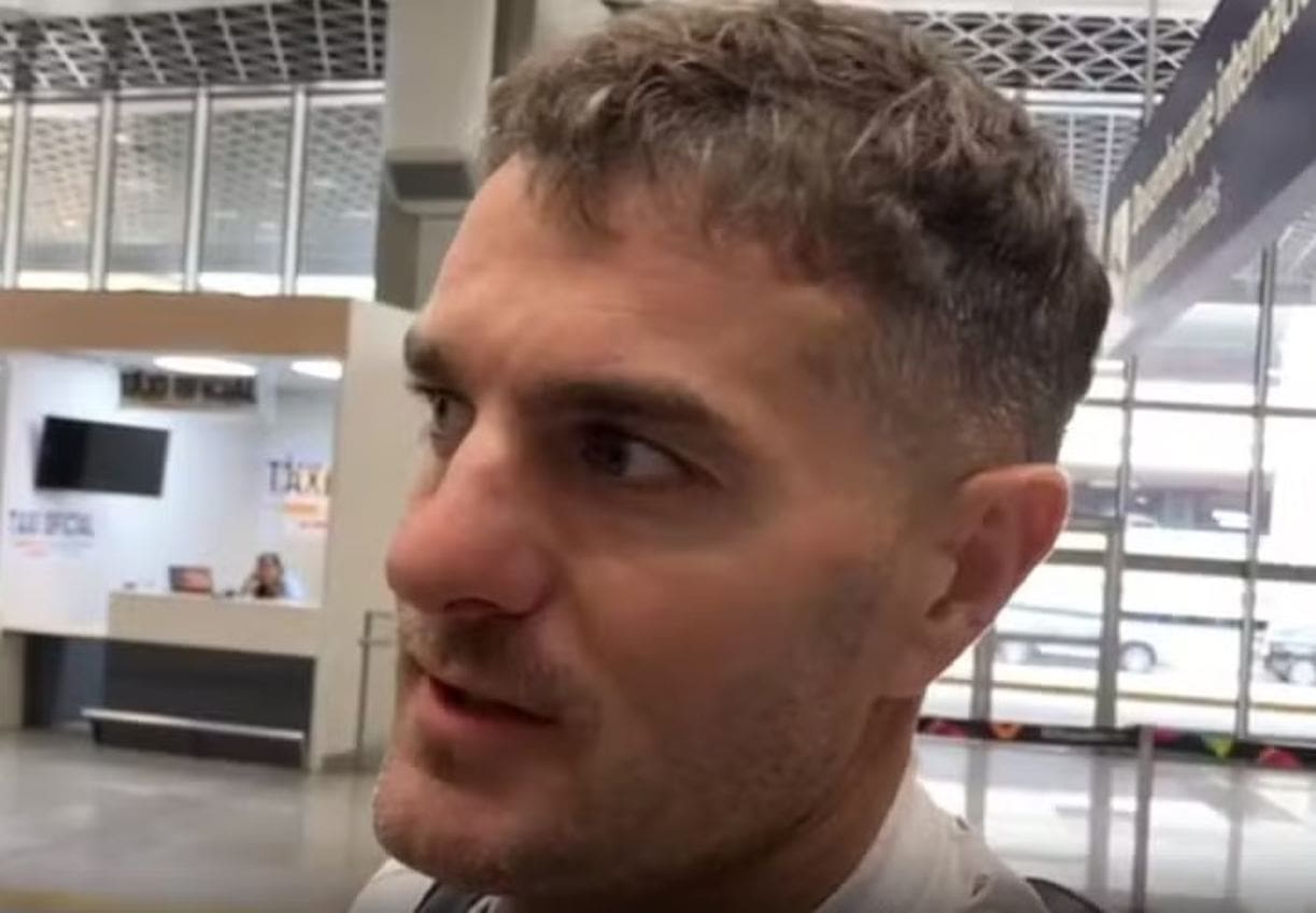 Pablo Vegetti durante desembarque no Rio de Janeiro